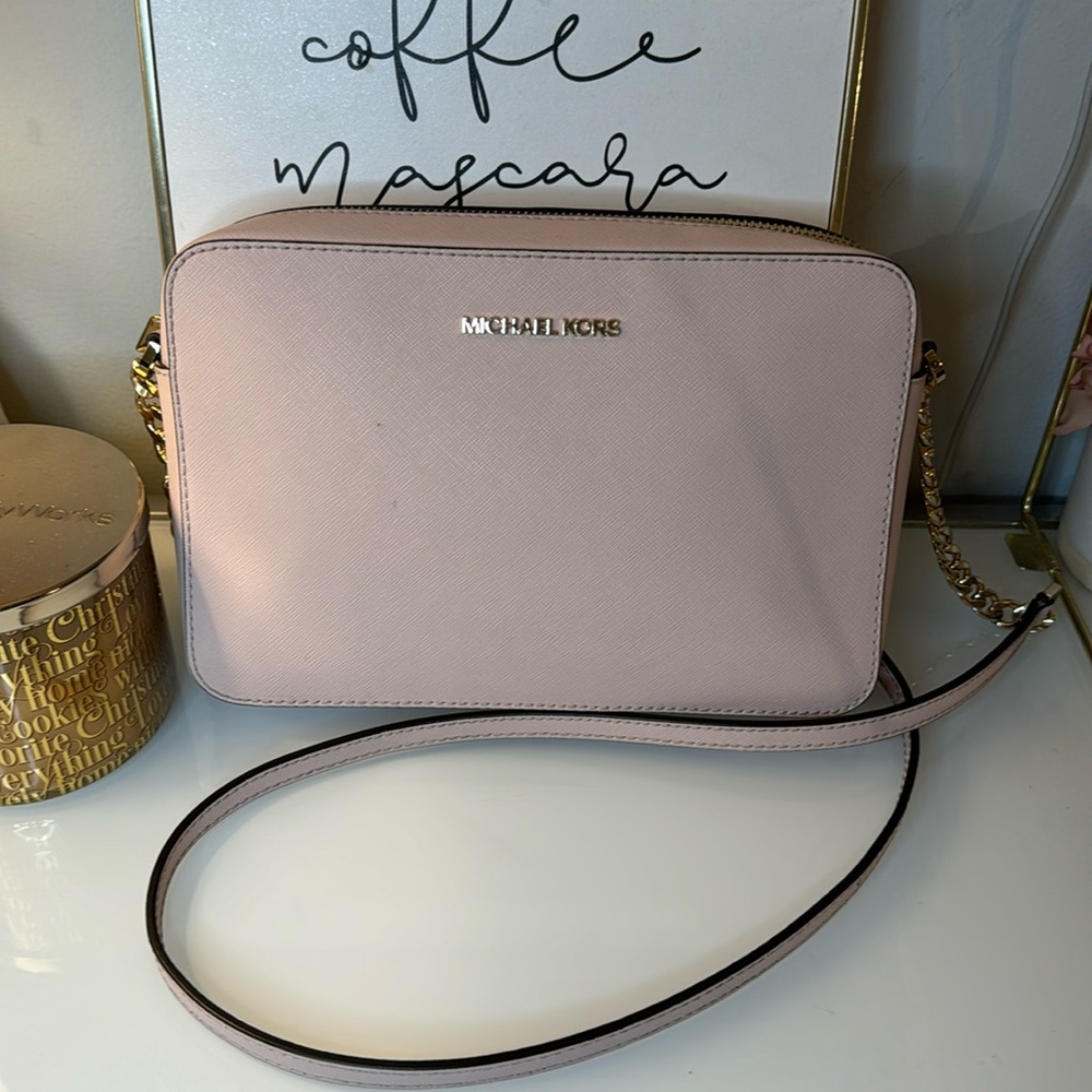 Michael Kors Jet Set Leather Crossbody in Blush EUC